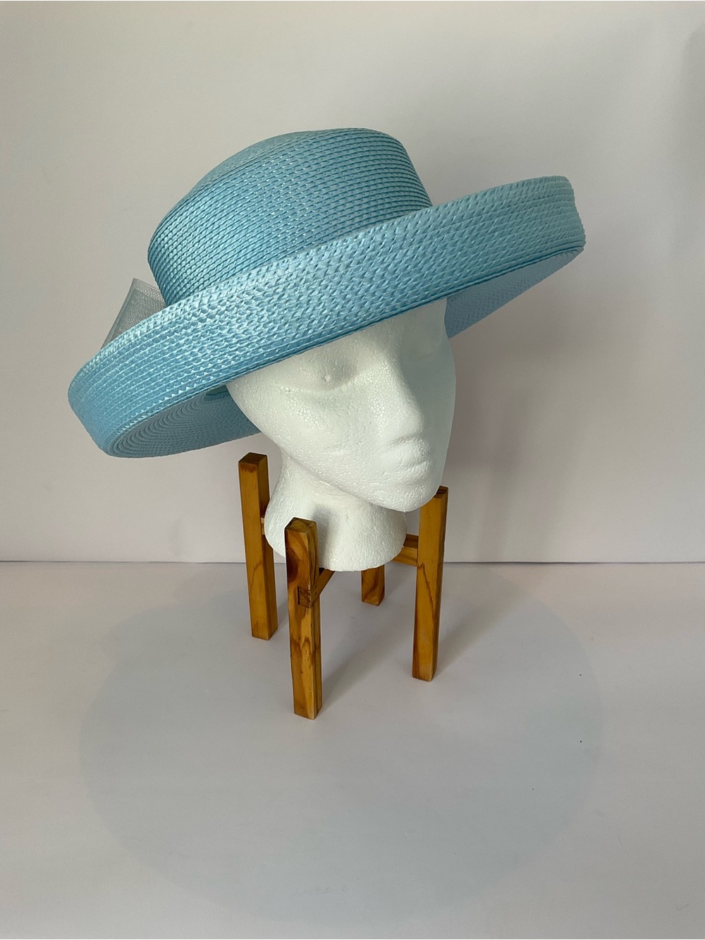 Jaclyn Smith Elegant Light Blue Derby Church Hat With Rolled Brim And  Lace Bow